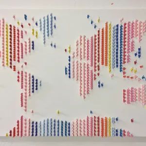 bd Rainbow Globe_70x100cm_Plastic soldiers on canvas