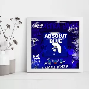 ABSOLUT BLUE, Œuvre originale signée par Stéphane Gautier, édition limitée de 20 ex, livrée avec certificat d’authenticité,  27 x 27 cm. Encadrement bois blanc, Technique mixte