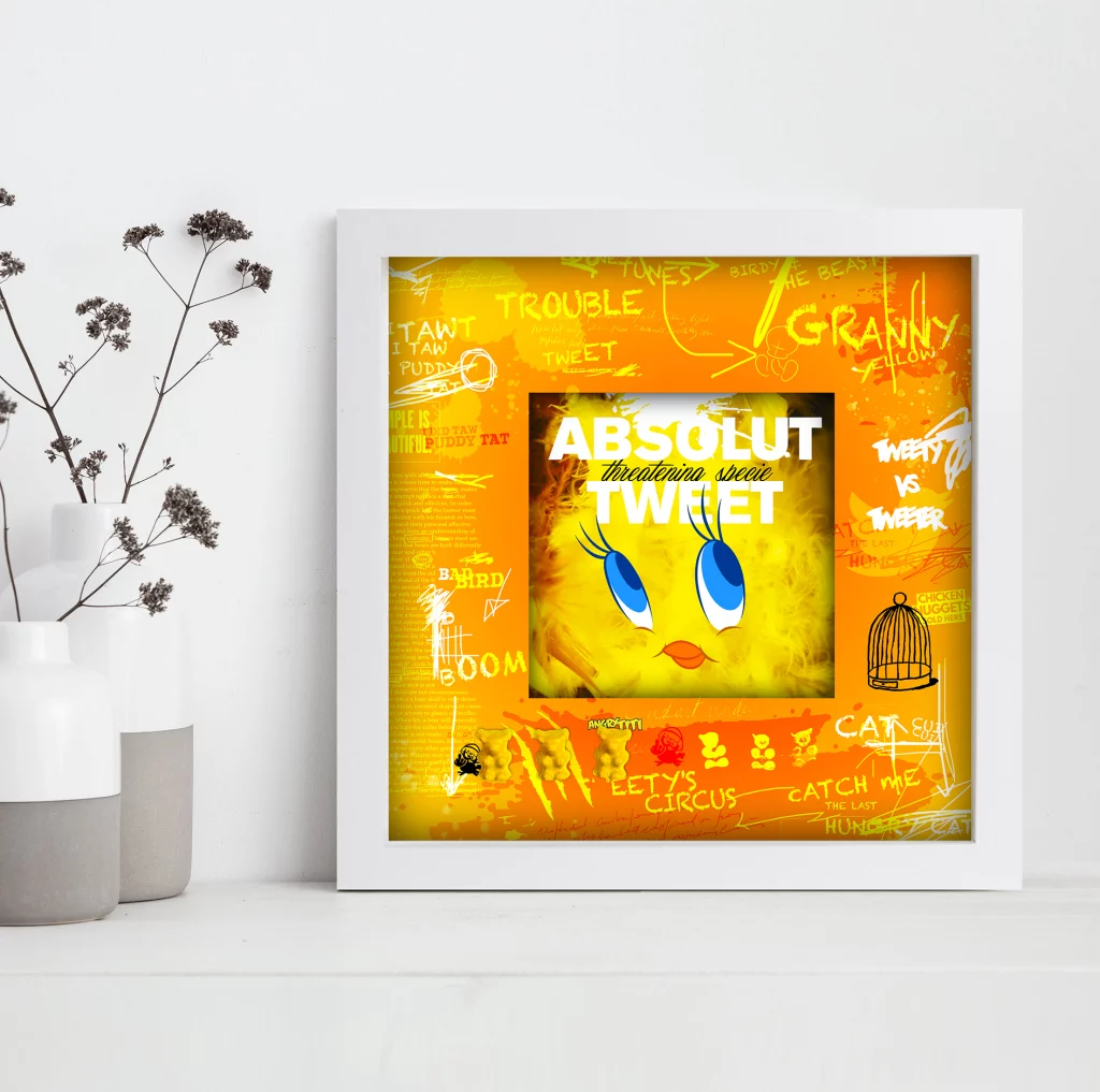 ABSOLUT TWEET,  Œuvre originale signée par Stéphane Gautier, édition limitée de 20 ex, livrée avec certificat d’authenticité,  27 x 27 cm. Encadrement bois blanc, Technique mixte ABSOLUT TWEET,  Œuvre originale signée par Stéphane Gautier, édition limitée de 20 ex, livrée avec certificat d’authenticité,  27 x 27 cm. Encadrement bois blanc, Technique mixte