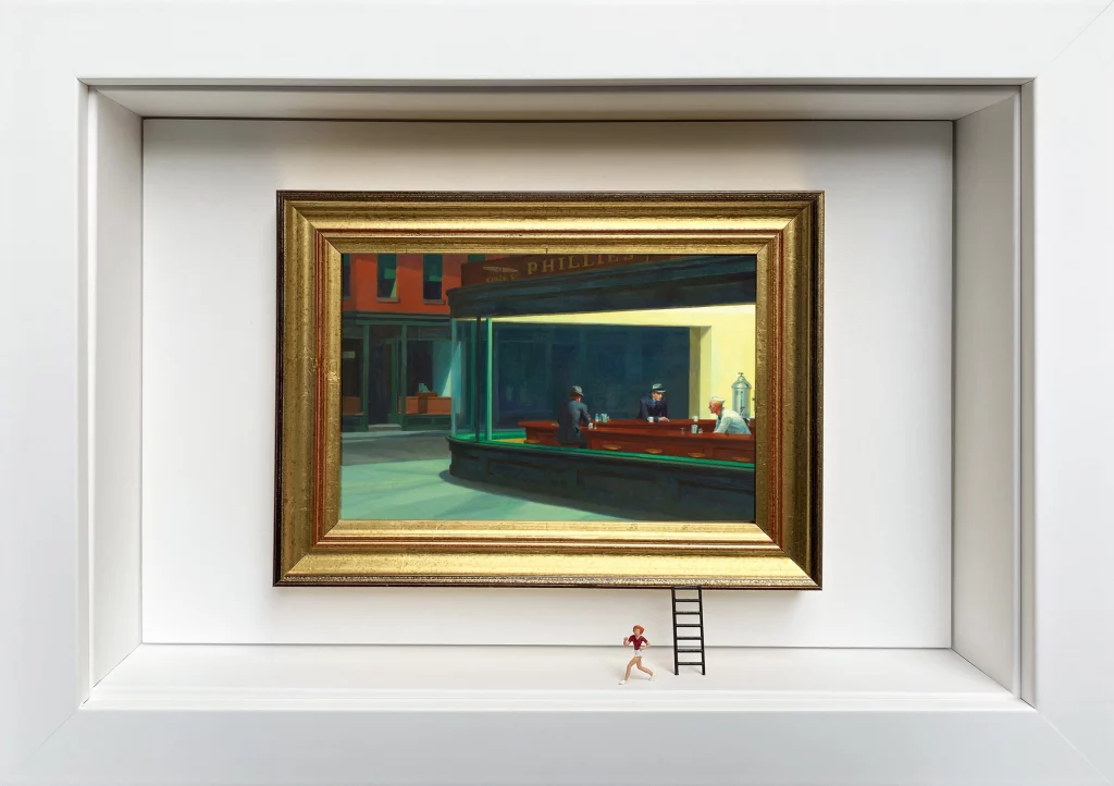 Bye Loser's, Œuvre miniaturiste mettant en scène une scénette réalisée à partir d‘une image imprimée et de figurines en plastique. The work is displayed in a wooden and glass box, signed and numbered, limited edition 12, 30x20x7cm, Gaspard Mitz