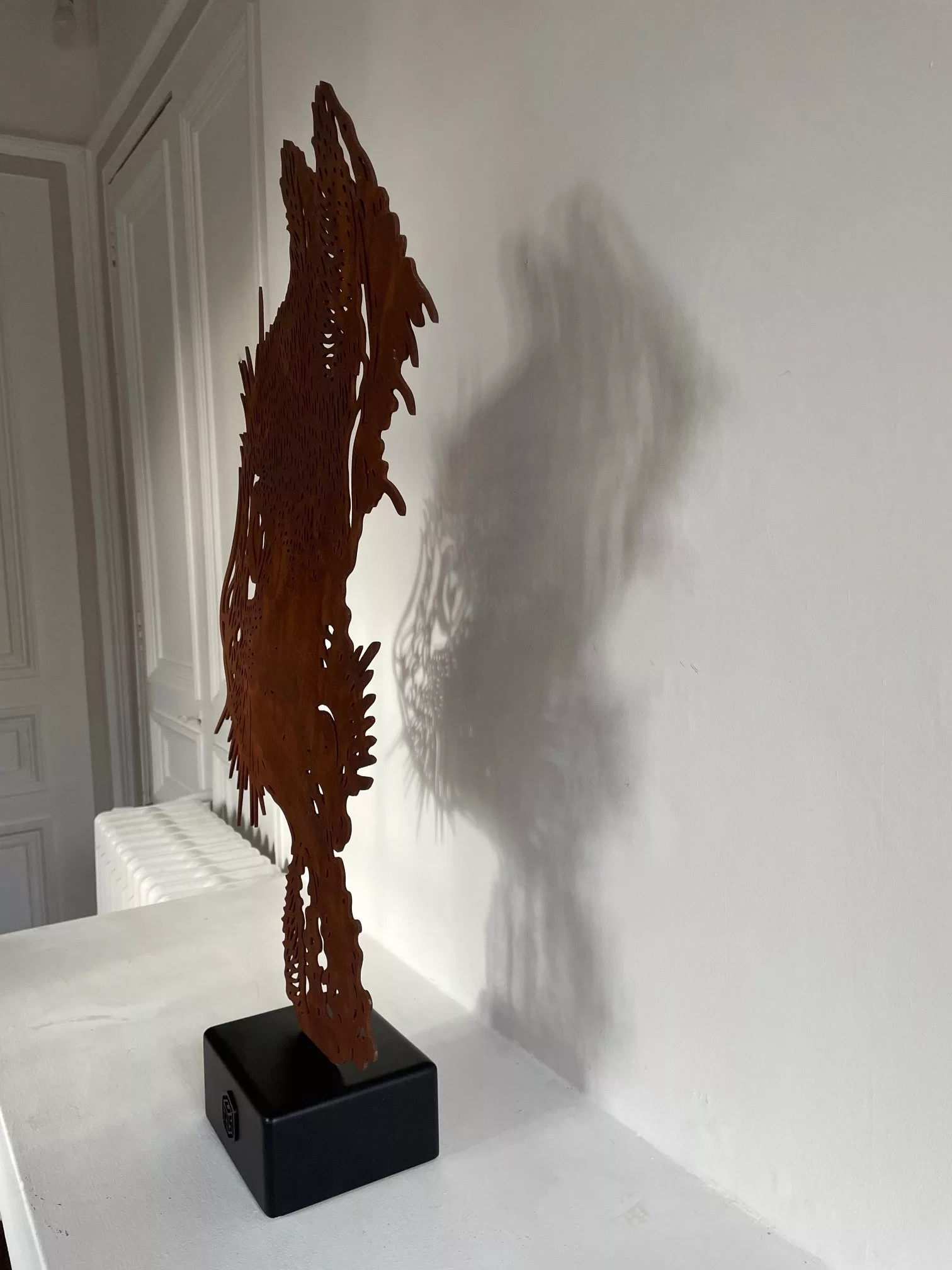 Félix, 76x46x13cm, acier oxydé, C215, EA Félix, 76x46x13cm, acier oxydé, C215, EA