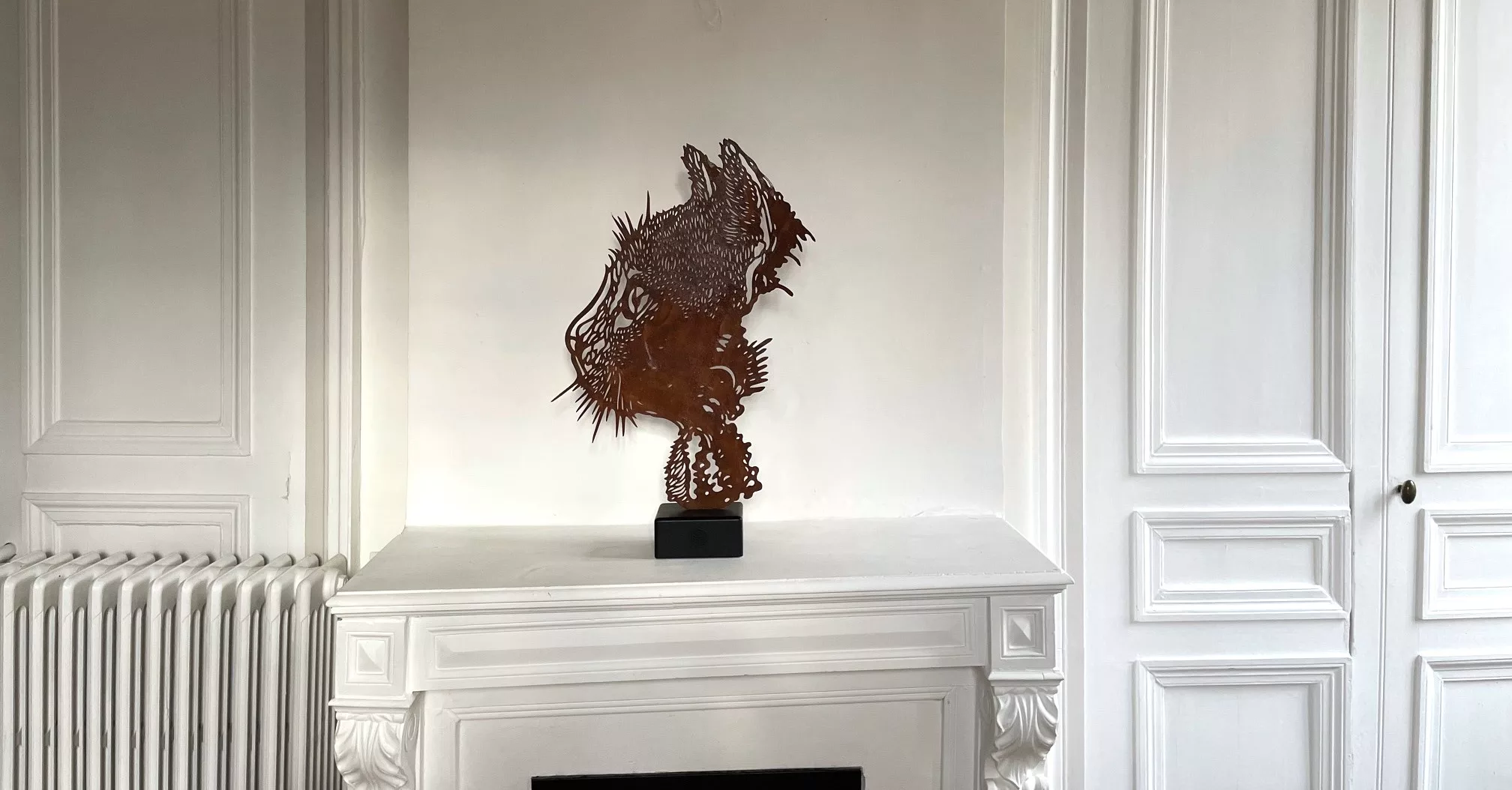 Félix, 76x46x13cm, acier oxydé, C215, EA Félix, 76x46x13cm, acier oxydé, C215, EA