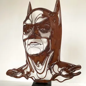 Sculpture Batman, acier oxydé sur socle, n° 1, 64x81x13cm, C215