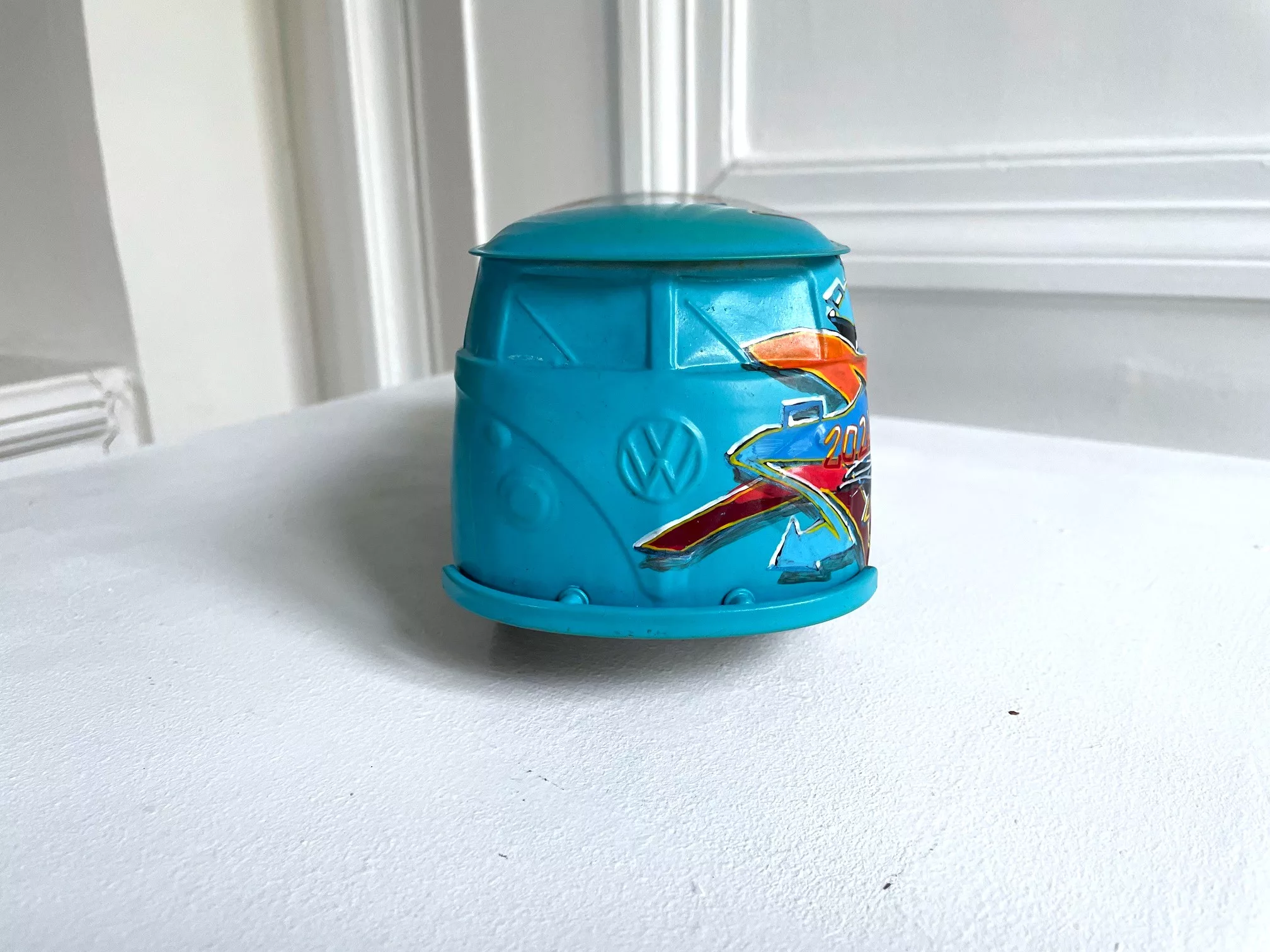 Blue and orange combi, Kesa graffiti, 22x10x9cm, tagged metal combi, unique piece (1) Blue and orange combi, Kesa graffiti, 22x10x9cm, tagged metal combi, unique piece (1)