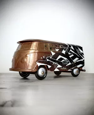 Combi WV in glazed brown tagged metal