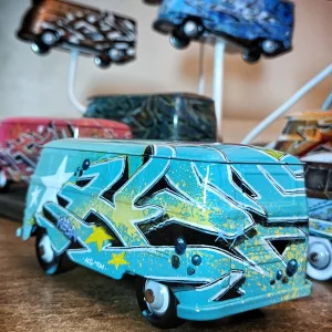Blue metal WV combi II painted by Kesa Graffiti (1)