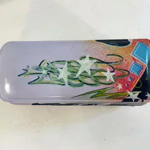Kesa Graffiti spray-painted violet metal suit (4)