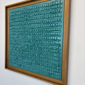 Bas relief abstrait Lagoon, Alexandre Geoffroy, 50x50cm, platre, bombe aerosol, vernis, vaisse americaine bois naturel teinte (2)
