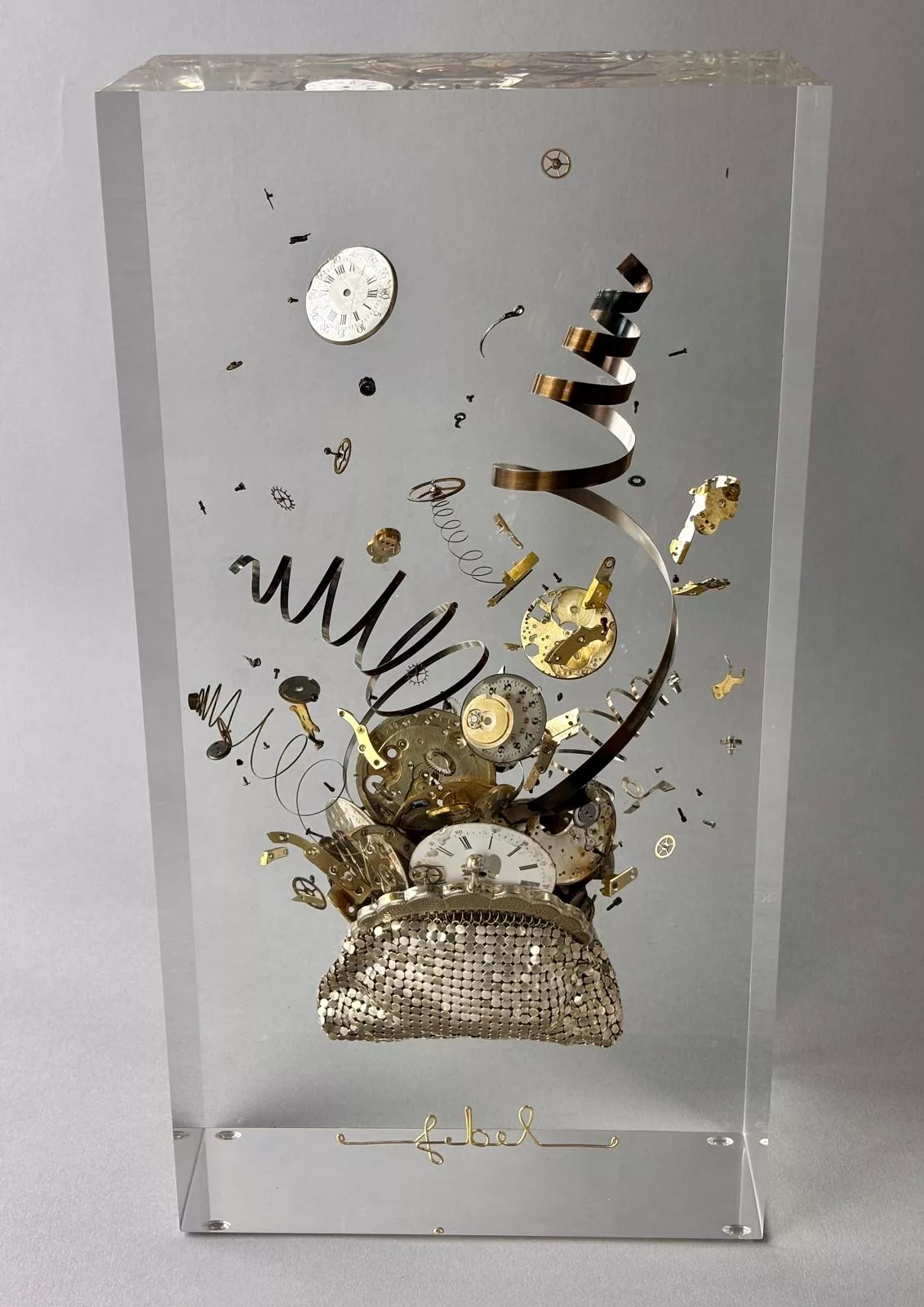 Le temps est le vrai luxe, 30x15x8cm, verre acrylique et montre gousset, Francois Bel (1)