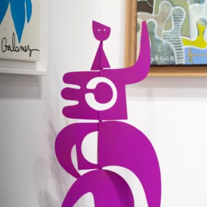 Anna fushia, métal découpé